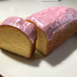 いちごチョコがけパウンドケーキ